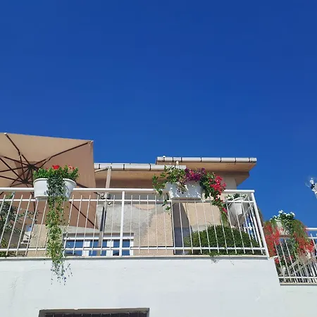 Margareth And Terrace