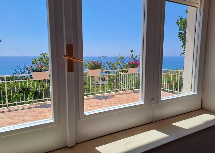 לינה וארוחת בוקר Margareth And Terrace סן לוצ'ידו