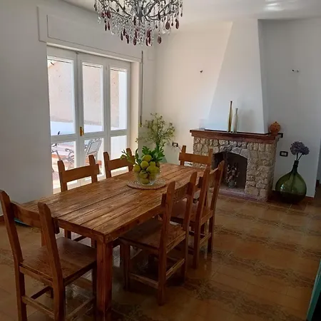 فندق مبيت وإفطار Margareth And Terrace سان لوسيدو