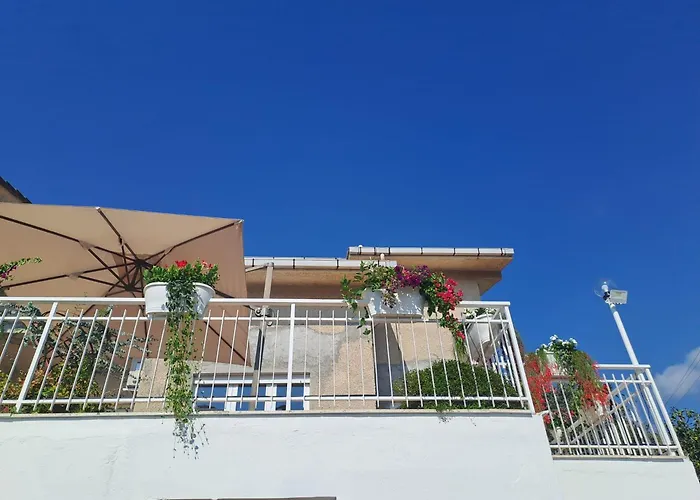 Margareth And Terrace